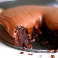 Svampet og snasket chokoladekage - med snask